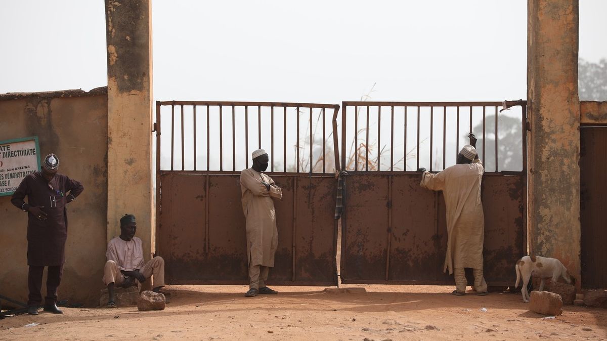 Přes 300 unesených nigerijských chlapců bylo předáno vládním silám